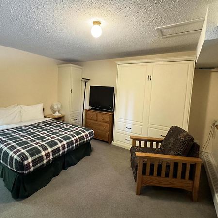 The Griz Inn By Park Vacation Management Fernie Esterno foto
