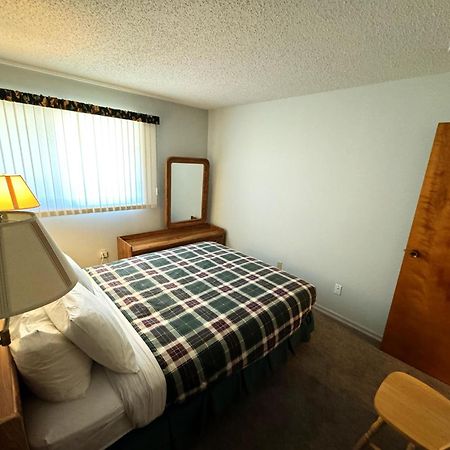 The Griz Inn By Park Vacation Management Fernie Esterno foto