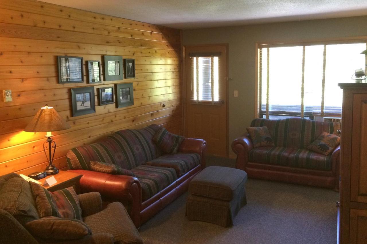 The Griz Inn By Park Vacation Management Fernie Esterno foto