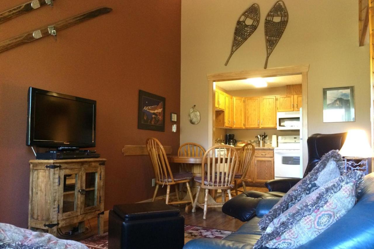 The Griz Inn By Park Vacation Management Fernie Esterno foto
