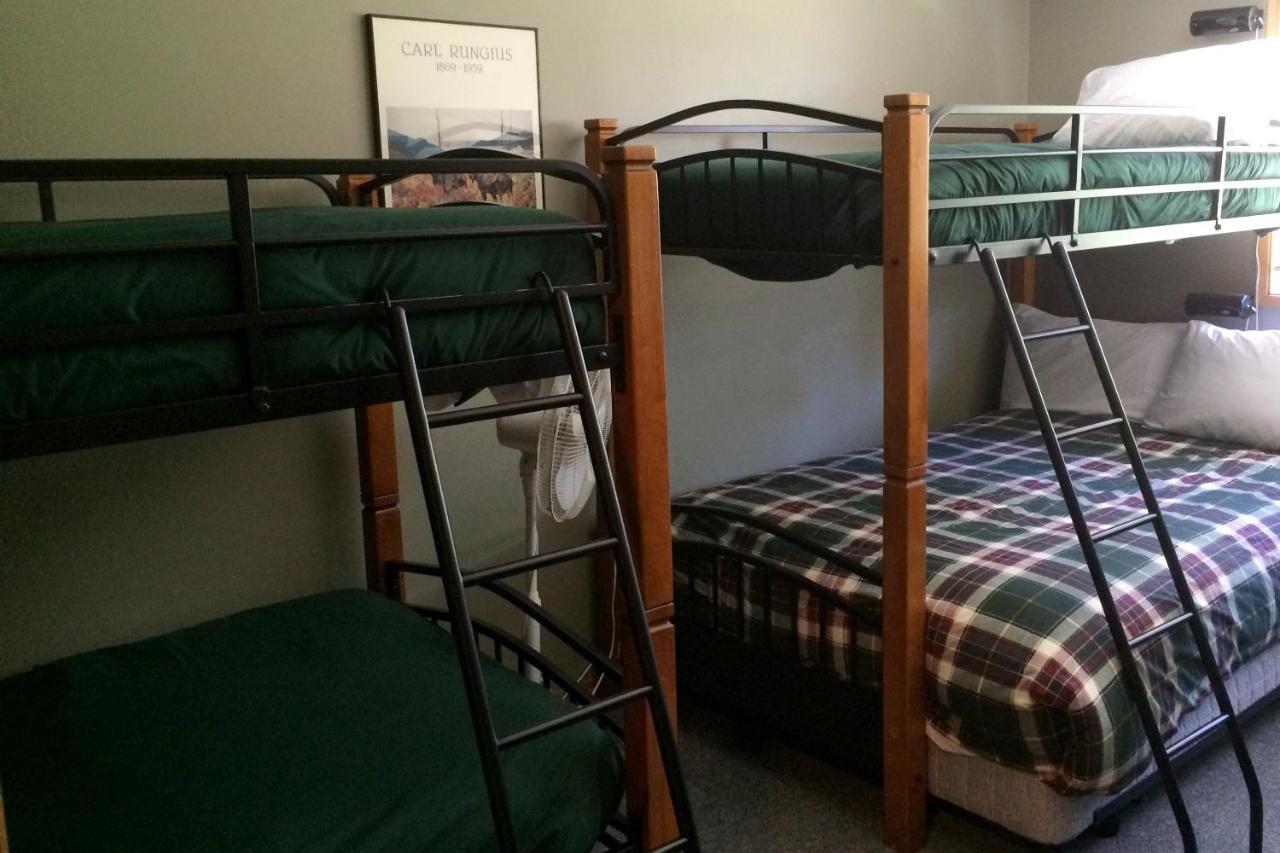 The Griz Inn By Park Vacation Management Fernie Esterno foto