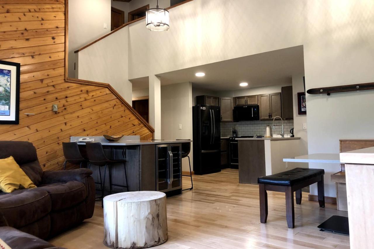 The Griz Inn By Park Vacation Management Fernie Esterno foto