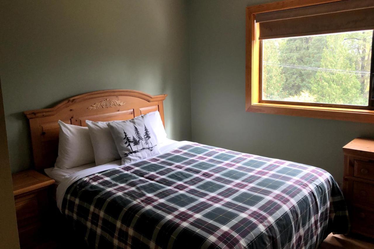 The Griz Inn By Park Vacation Management Fernie Esterno foto