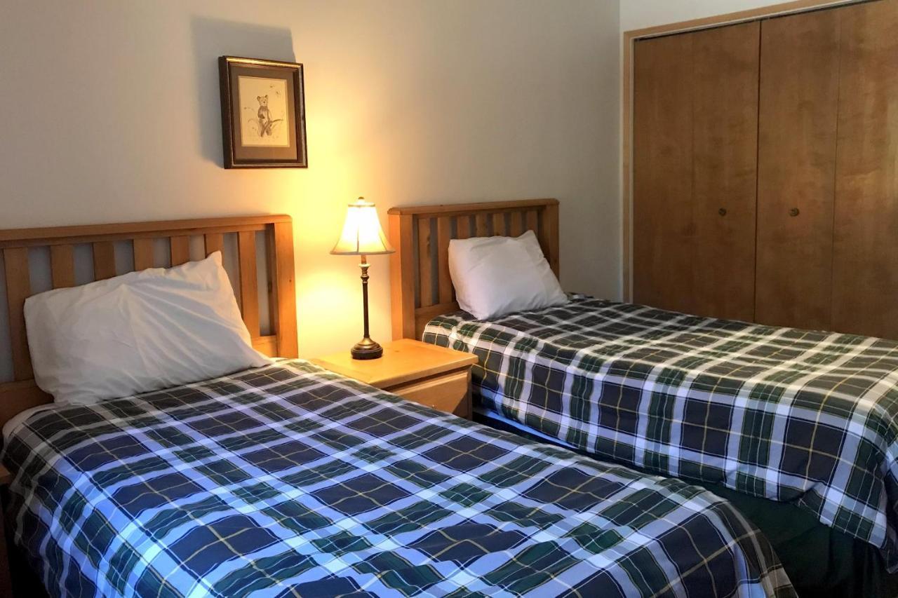 The Griz Inn By Park Vacation Management Fernie Esterno foto