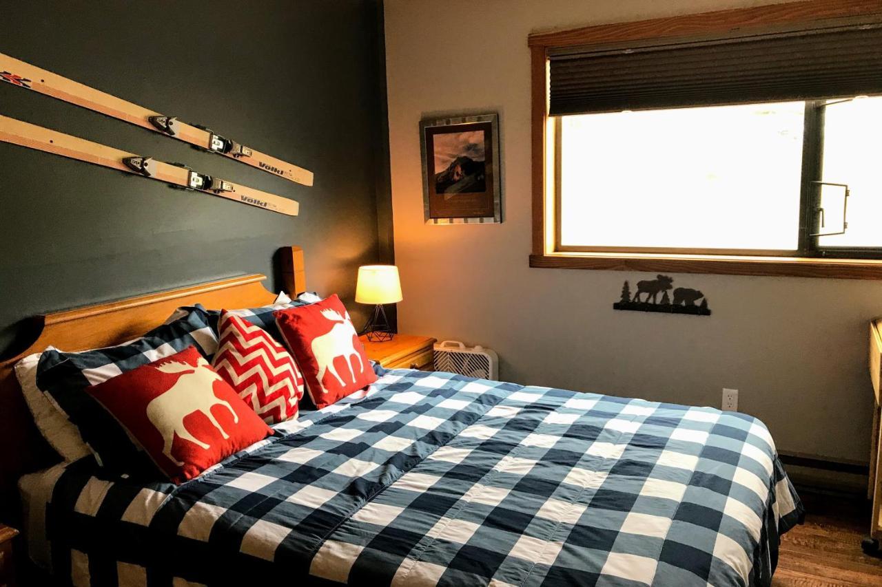 The Griz Inn By Park Vacation Management Fernie Esterno foto