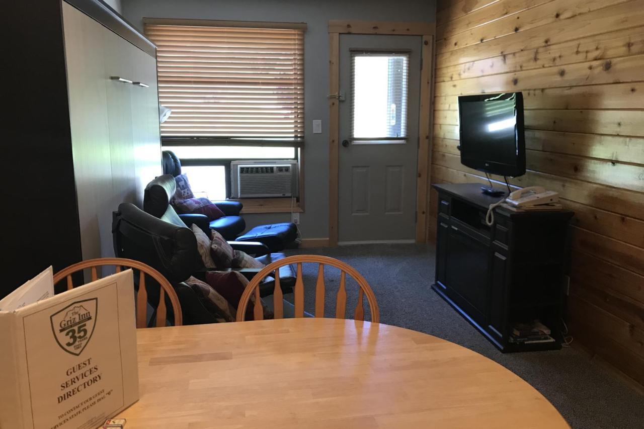 The Griz Inn By Park Vacation Management Fernie Esterno foto