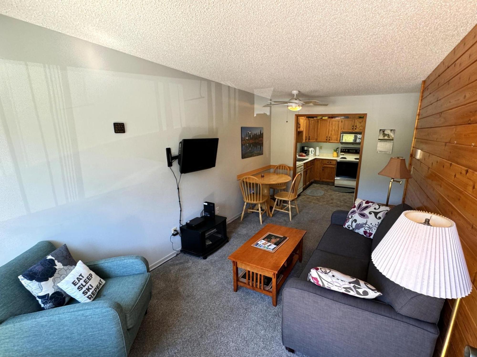 The Griz Inn By Park Vacation Management Fernie Esterno foto