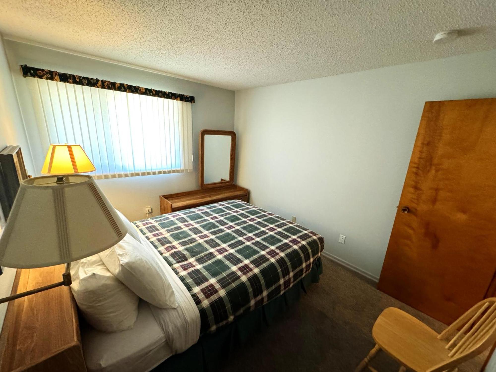 The Griz Inn By Park Vacation Management Fernie Esterno foto