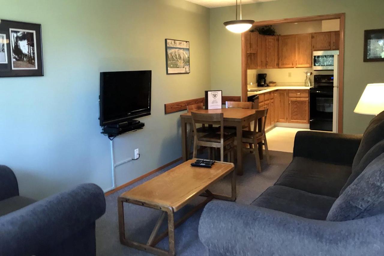 The Griz Inn By Park Vacation Management Fernie Esterno foto