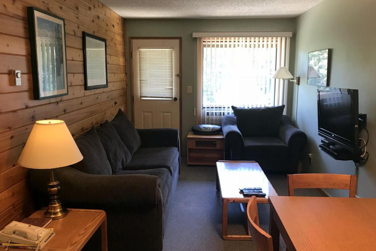 The Griz Inn By Park Vacation Management Fernie Esterno foto